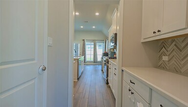 Building Photo - 4540 Mesquite Terrace Dr