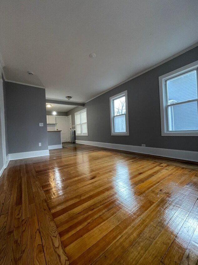 119 Groveland St Unit 1 St Floor, Springfield, MA 01108 Room for Rent