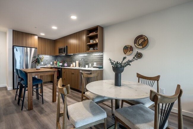 Building Photo - Arlo