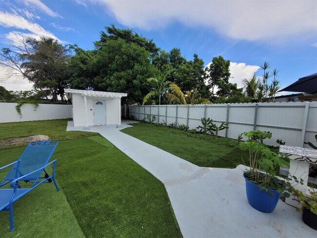 Foto del edificio - 19334 NW 47th Ct