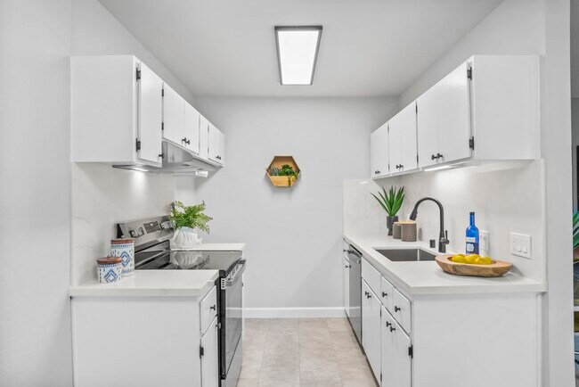 Foto del edificio - 978 Kiely Blvd