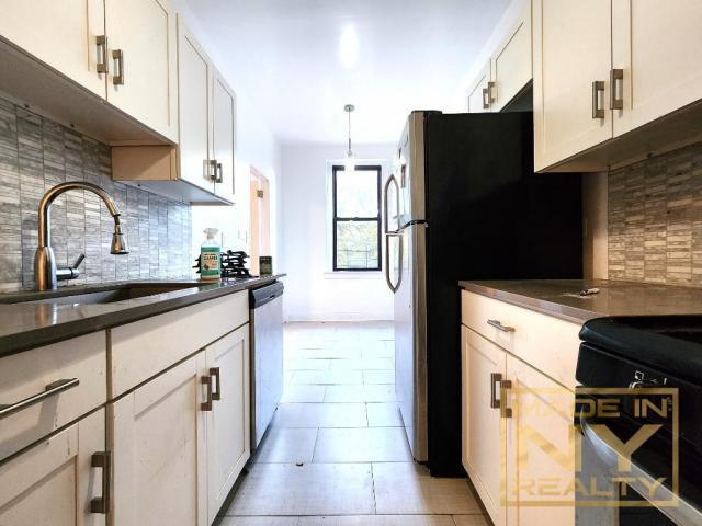 Primary Photo - 2 bedroom in ASTORIA NY 11102