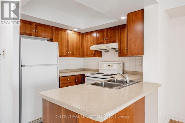 Photo du bâtiment - 125 Omni Dr