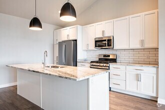 2BR, 2BA - 1240SF - The Edison