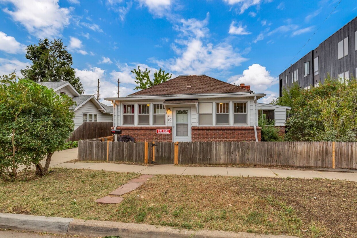 Foto principal - Boulder Ranch Style Home Available Now