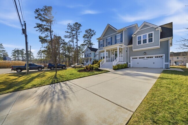 Building Photo - 1824 Hazelwood Rd