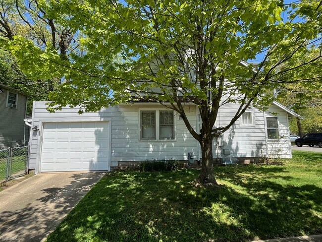 Building Photo - 2 br, 2 bath House - 424 Sharp Street