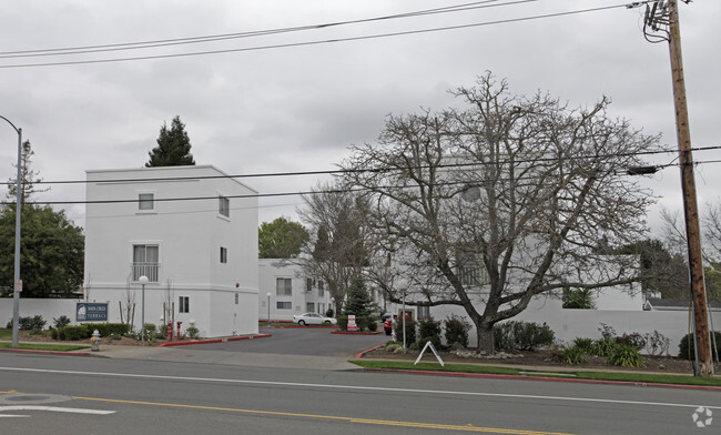 Napa Creek Terrace Apartments - Napa Creek Terrace