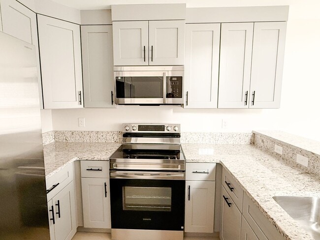 Foto del edificio - 229 Cothran Rd