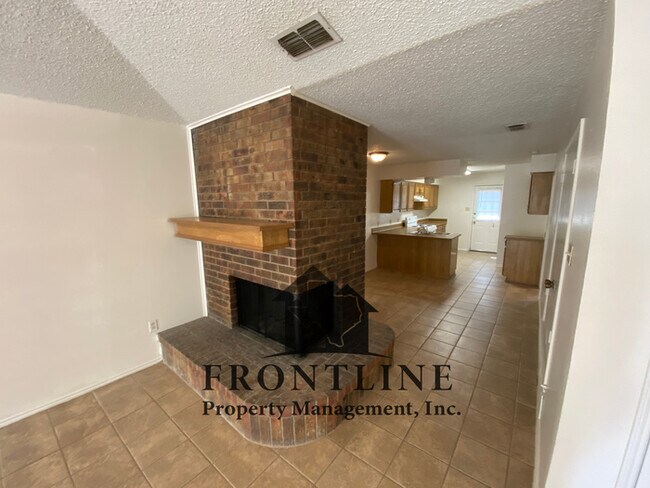 Building Photo - 2331 Woodmont Trail