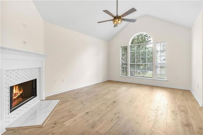 Building Photo - 1366 Valmont St