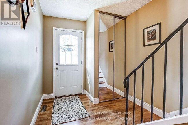 Photo du bâtiment - 1055 Shawnmarr Rd