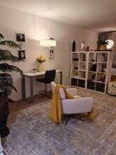 Building Photo - 999 Brickell Bay Dr