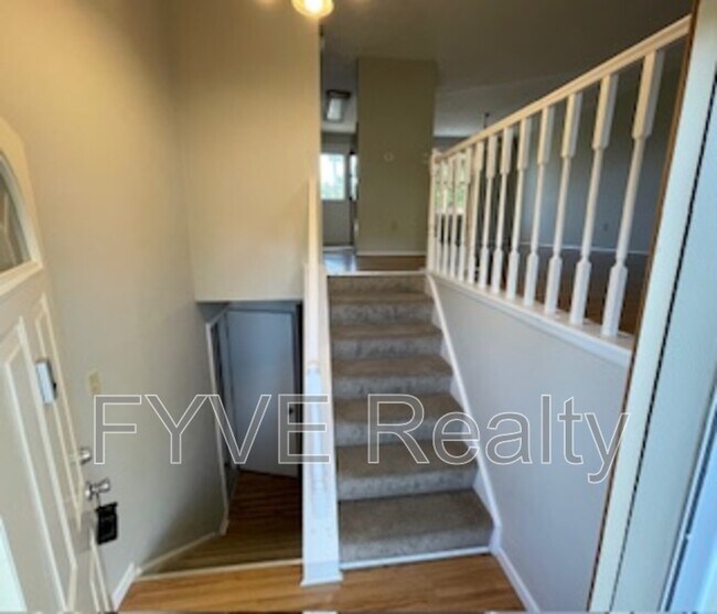Foto del edificio - 1729 E Lindsey Ave