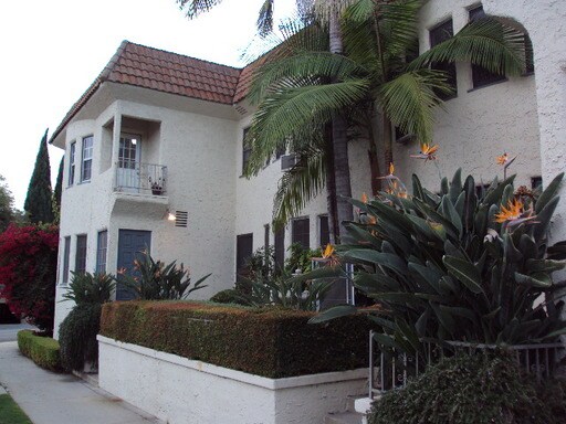 Primary Photo - 1303 N Stanley Ave