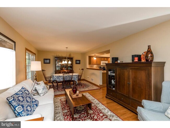 Building Photo - 202 Nelis Ct