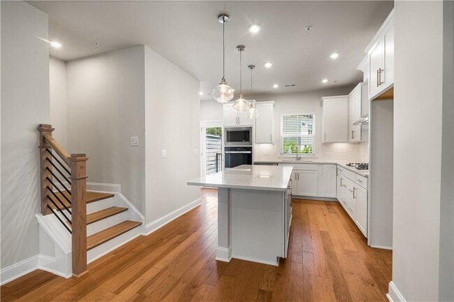 Building Photo - 2567 Astaire Ct NW