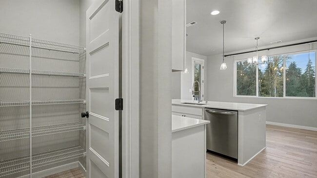 Foto del edificio - 8761 69th Pl NE