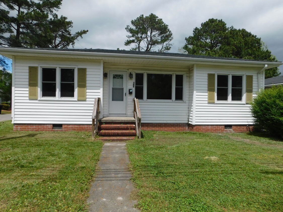 Primary Photo - Charming Home in Downtown Elizabeth City