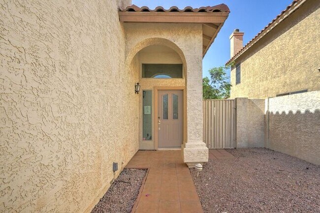 Foto del edificio - COMING SOON! Gorgeous 3 Bedroom North Scot...