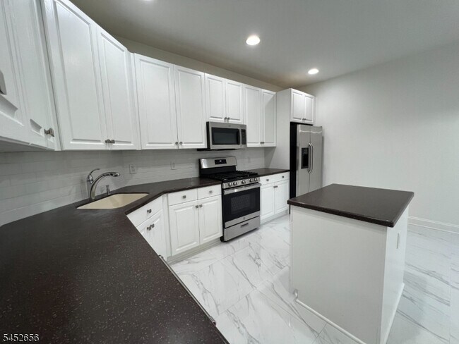 Foto del edificio - 311 Kensington Ln