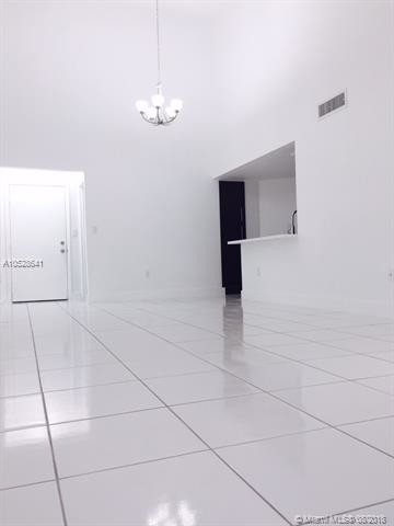 Building Photo - 9441 Fontainebleau Blvd
