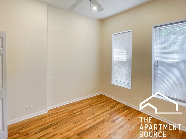Building Photo - 2604 N Racine Ave
