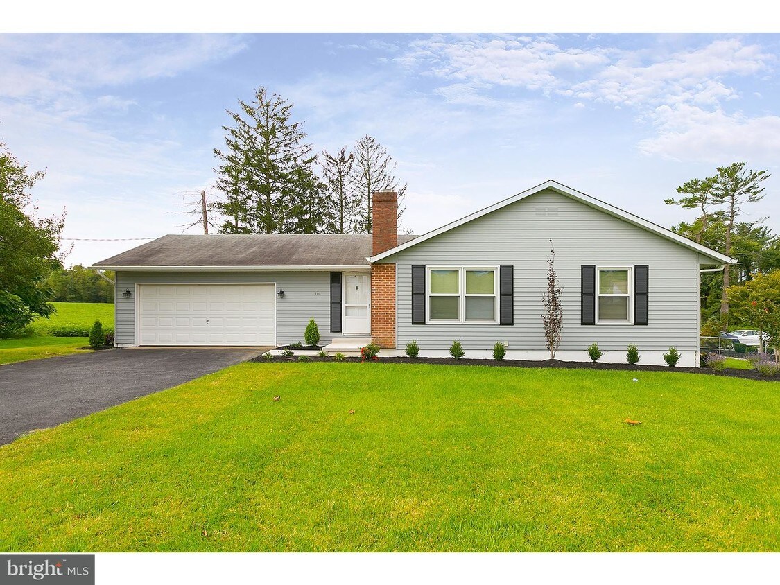 Foto principal - 111 Swedesboro Rd