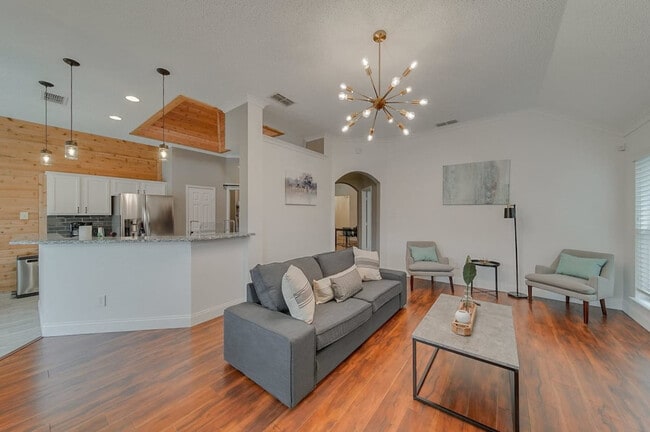 Foto del edificio - 1926 Woodglen Dr