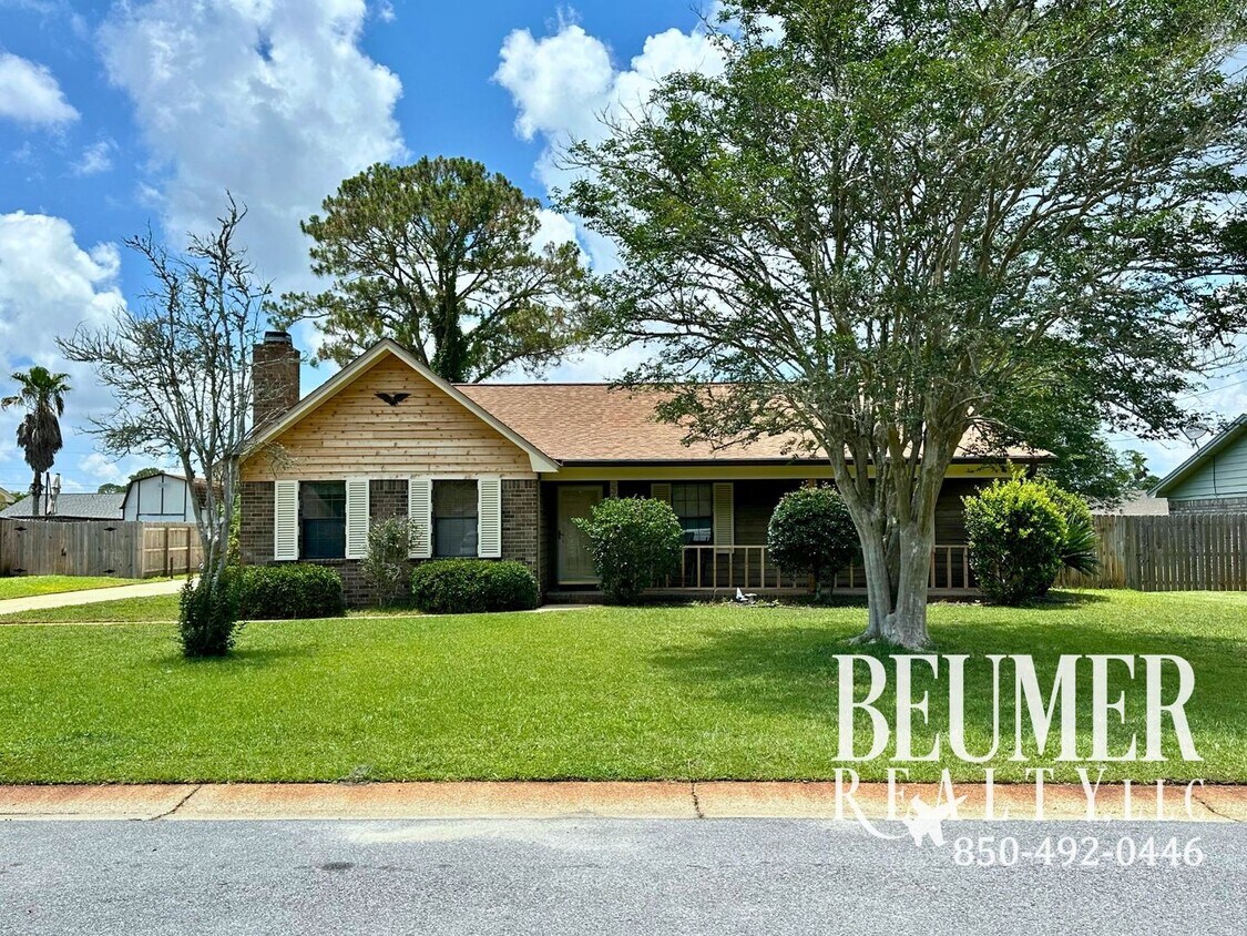 Foto principal - Adorable 3bd/2ba Home in SW Pensacola for ...