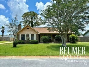Building Photo - 586 Seapine Cir