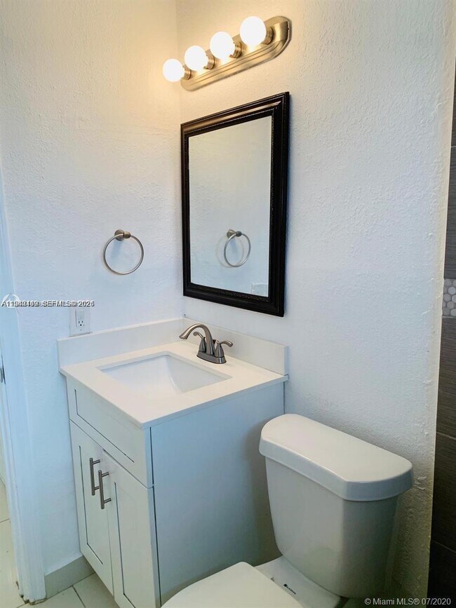 Foto del edificio - 220 NW 63rd St