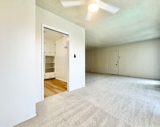 Foto del edificio - 1540 Laurel Ave