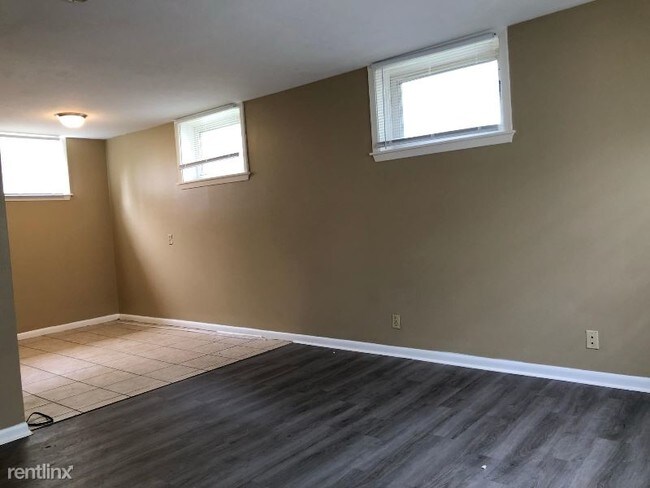 Building Photo - 2 br, 1 bath Apartment - 6125 Bedford Ave