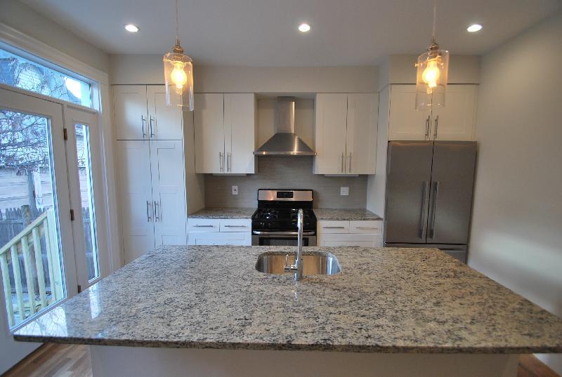 Primary Photo - 28 Thornley St
