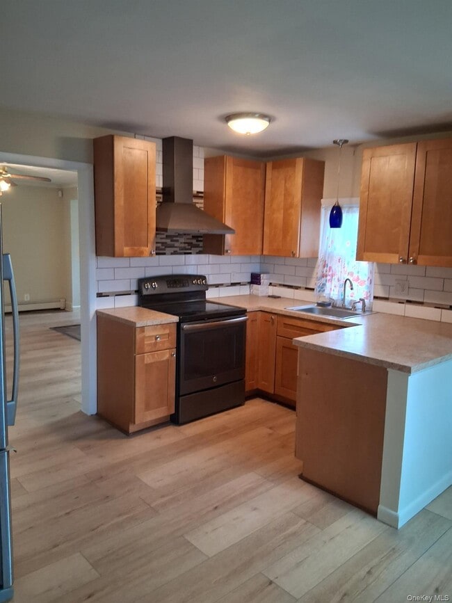 Building Photo - 55 Cedarhurst Ave
