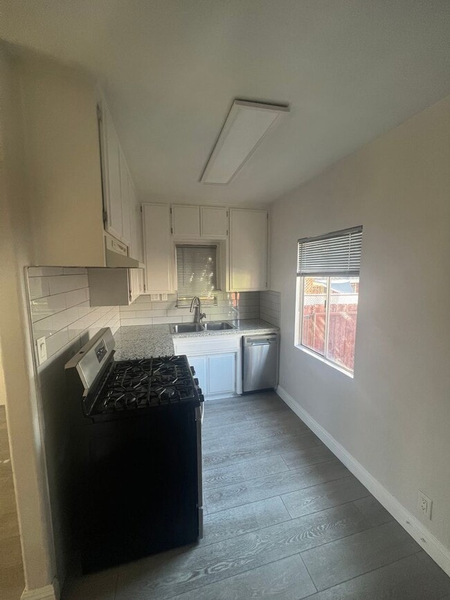 Building Photo - 1917 New Jersey St