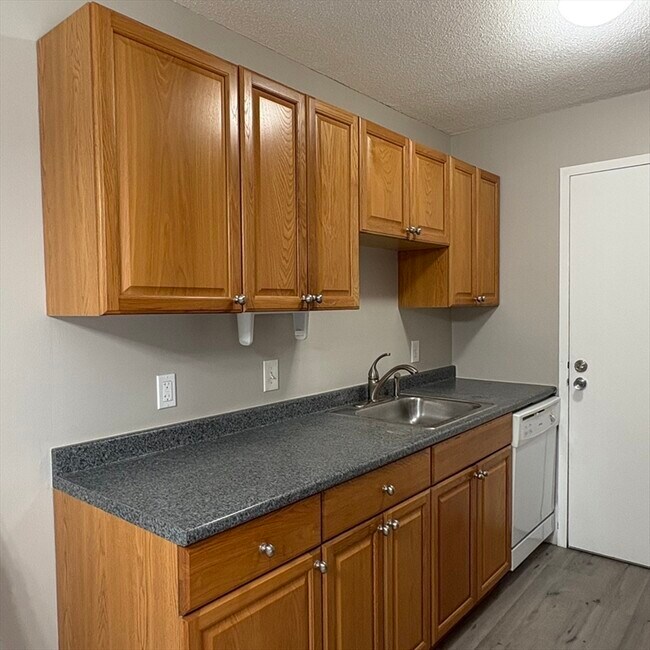Foto del edificio - 57 Village Brook Ln