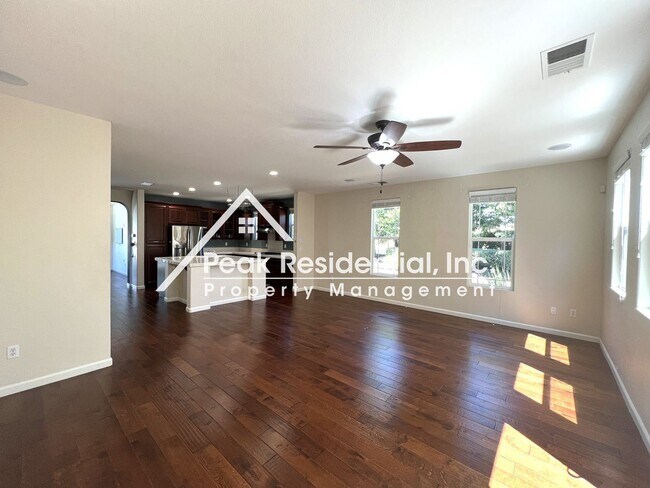 Foto del edificio - 3 br, 2.5 bath House - 3500 Tice Creek Wy