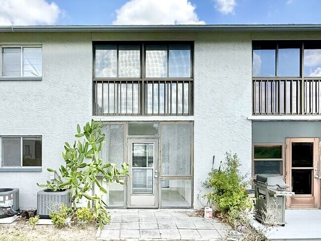 Foto del edificio - 11201 122nd Ave N