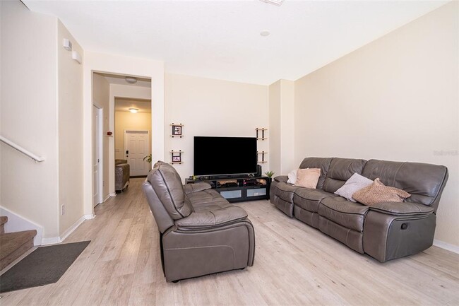 Building Photo - 10733 Savannah Landing Cir