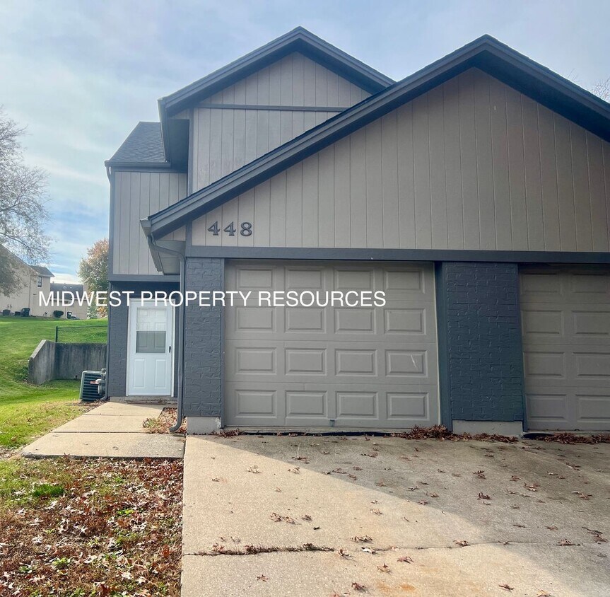 448 NE Churchill St, Lees Summit, MO 64086 Townhome Rentals in Lees