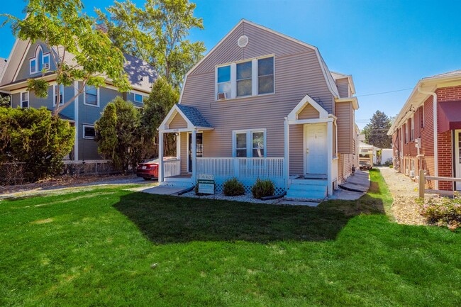 Foto del edificio - 1629 C St