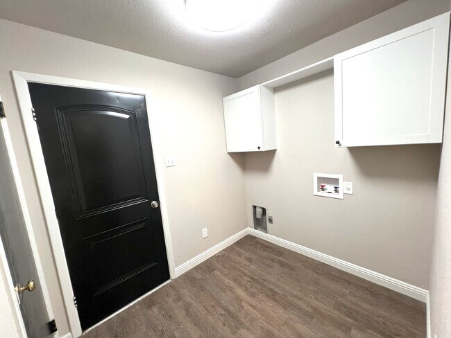 Foto del edificio - **BEAUTIFUL SAGEMONT HOME**