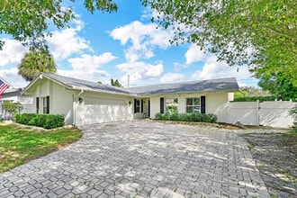 Building Photo - 3048 NW 25th Way