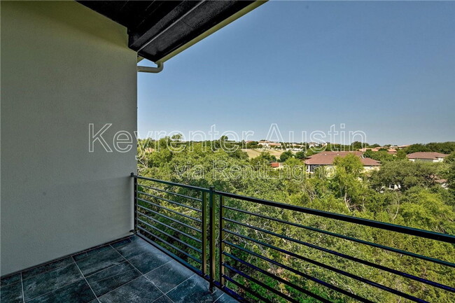 Foto del edificio - 2050 Lohmans Spur Rd