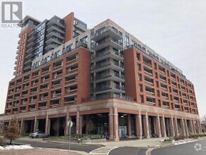 Building Photo - 3091-3091 Dufferin St
