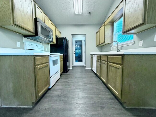 Foto del edificio - 1508 Rice Rd