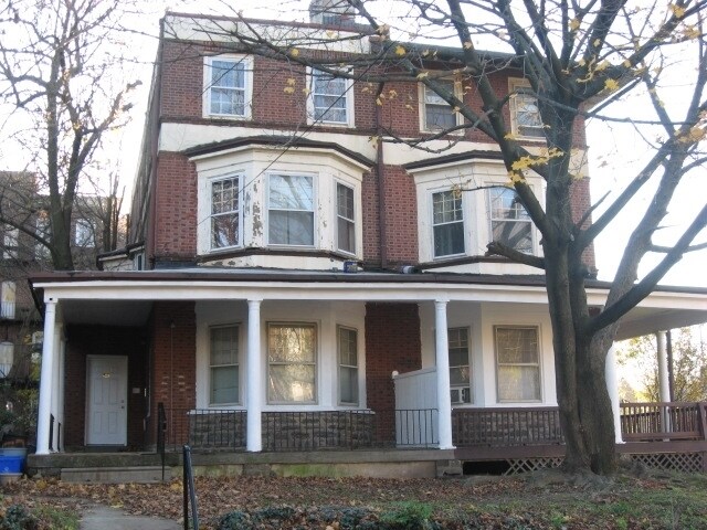 Building Photo - 5228-5232 Laurens St