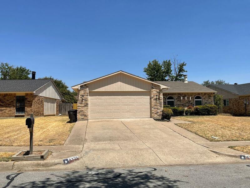 Foto principal - 4125 Shagbark St